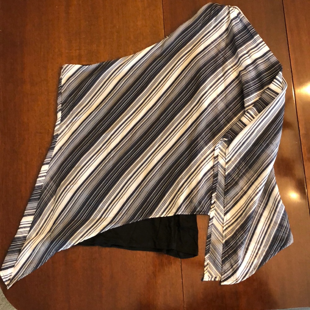 One shoulder top